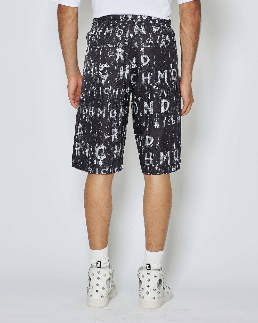 John Richmond Bermuda con pattern iconico di collezione Cyber Monday