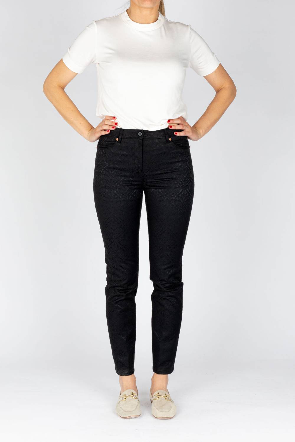 L.Pucci Pantaloni disegno fiore colore nero, linea Jeans tessuto jacquard Vendita