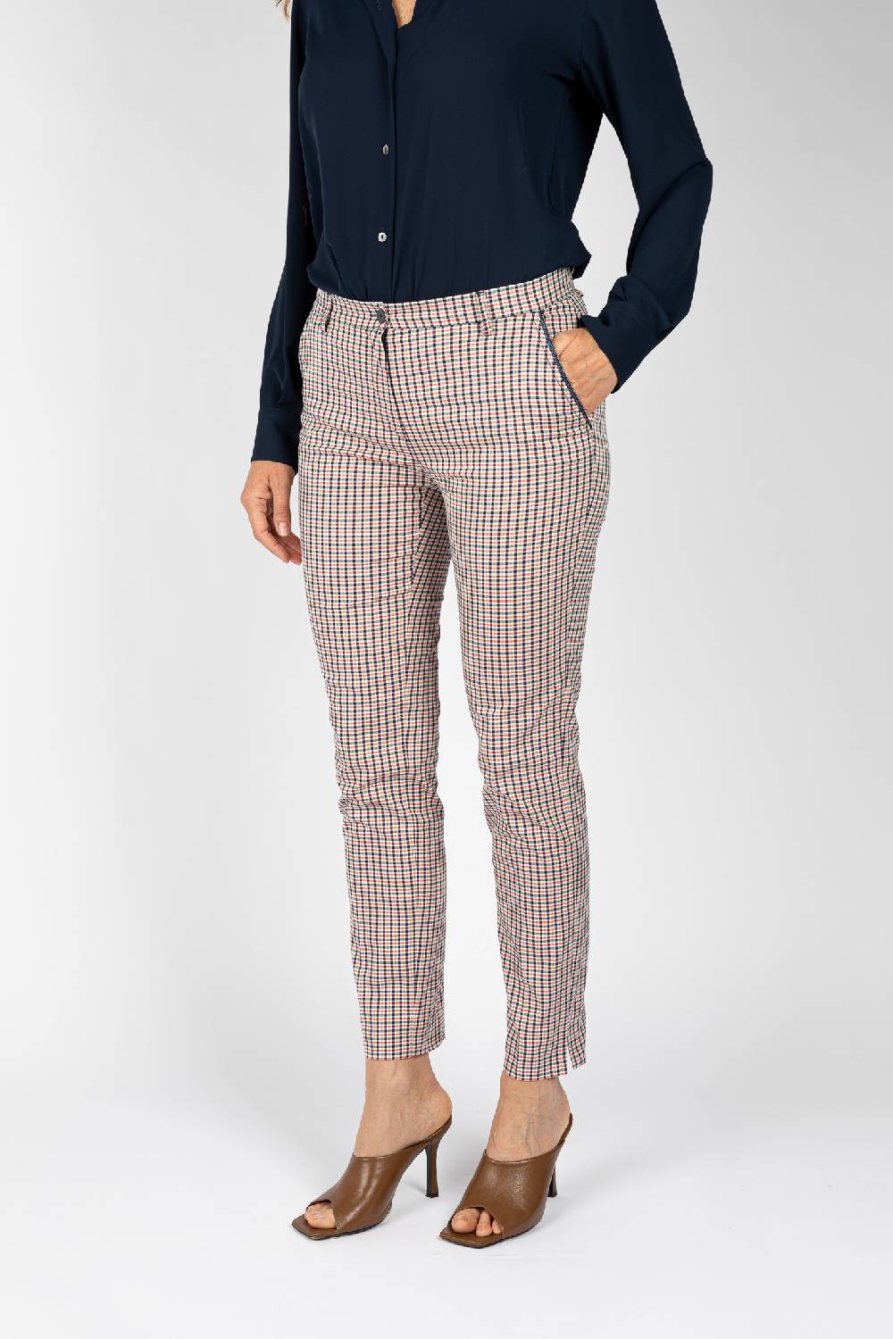 L.Pucci Pantaloni disegno quadretto in colore bianco-rosso-blu, linea a sigaretta Novità