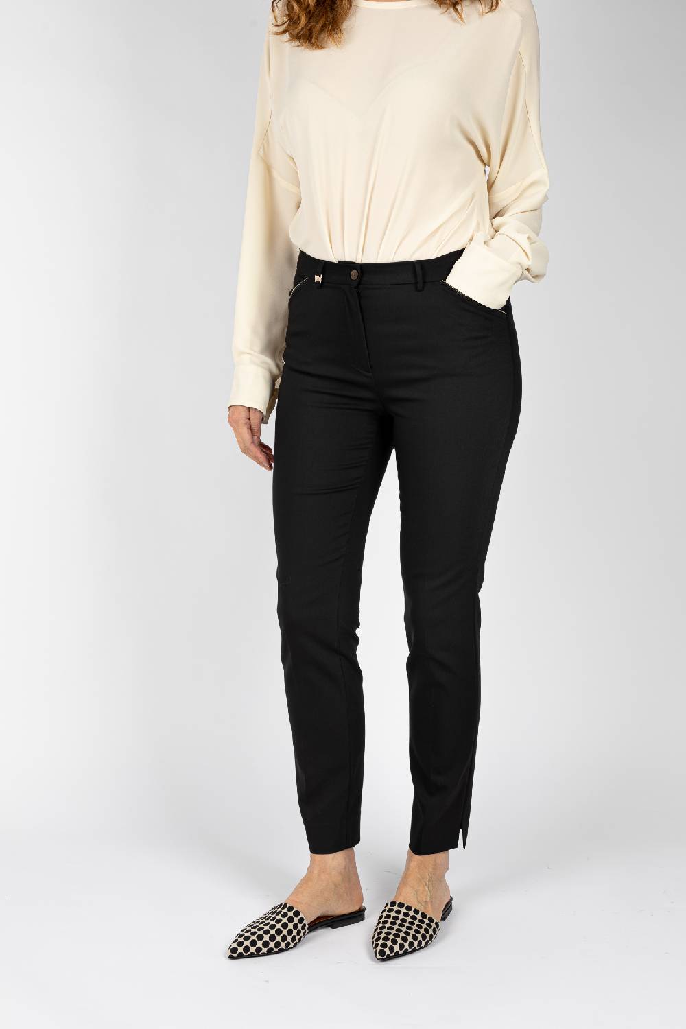 L.Pucci Pantaloni colore nero, linea a sigaretta Presa