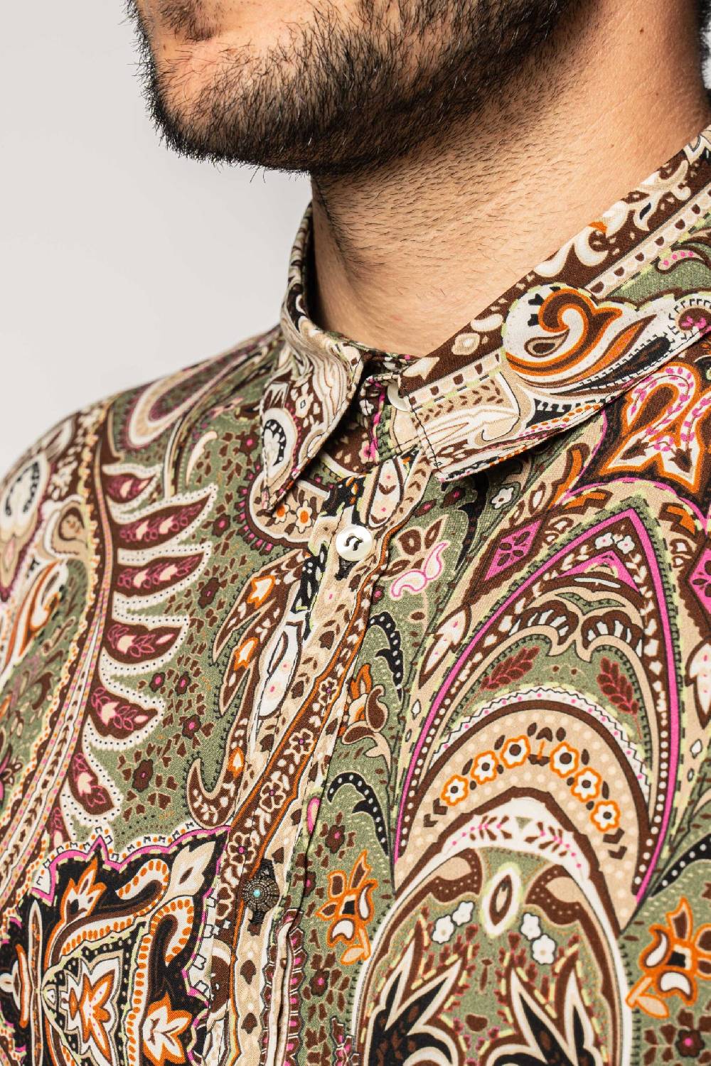 Officina 36 Camicia in viscosa stampata verde militare Qualità