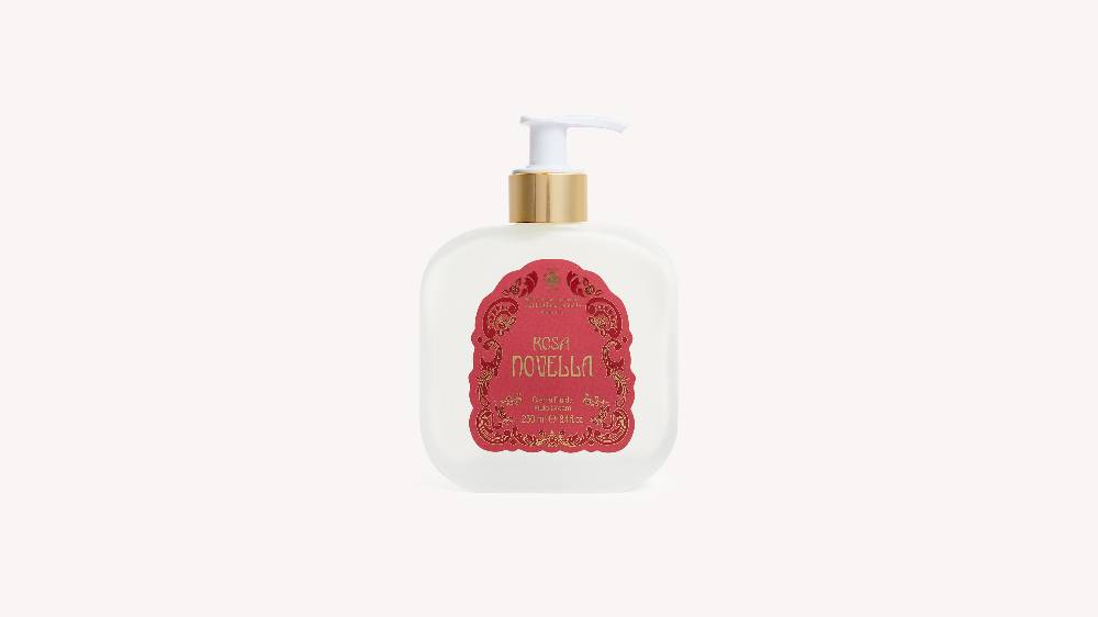 SANTA MARIA NOVELLA CREMA FLUIDA ROSA NOVELLA 250ML 3189902250ML SKU: 3189902250ML Sconti questo mese