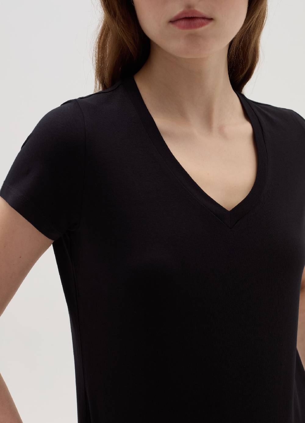 OVS T-shirt tinta unita con scollo a V Sconto