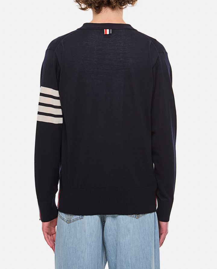 Thom Browne CARDIGAN CLASSICO SCOLLO A V Ultimo giorno