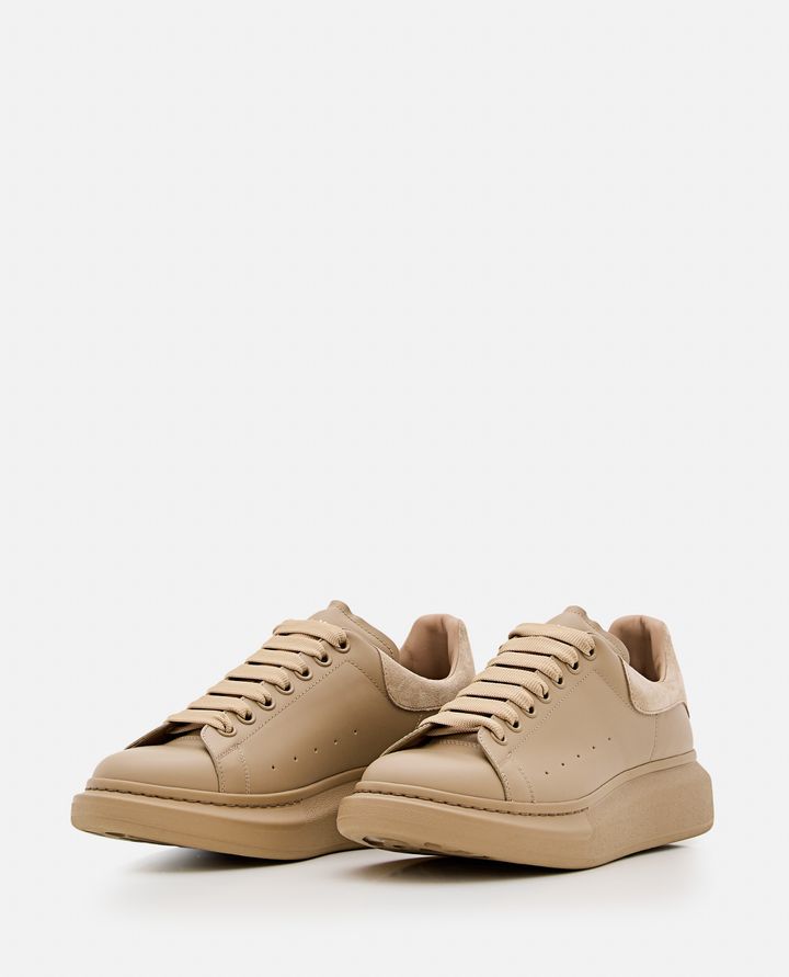 Alexander McQueen SNEAKERS OVERSIZE LARRY Fino al 50% di sconto