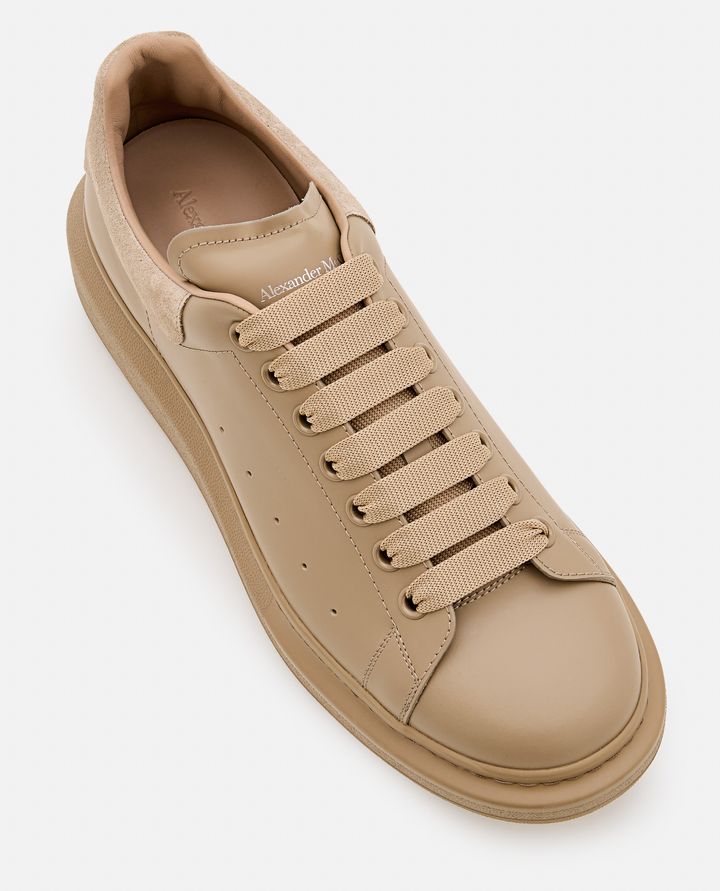 Alexander McQueen SNEAKERS OVERSIZE LARRY Fino al 50% di sconto